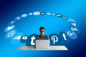 Facebook importoval emailové kontakty uživatelů, prý omylem