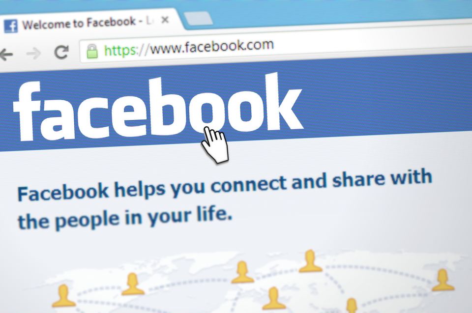 Facebook láká na novou funkci, která vám prozradí, kdo vás miluje či chce