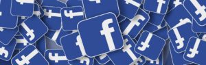 Společnosti Facebook se poprvé v historii propadl zisk