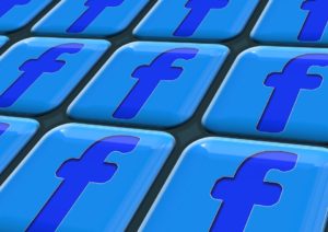 Facebook opět smazal miliony falešných účtů
