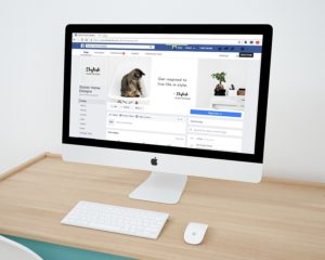 Velkofirmy ruší reklamy na Facebooku. Co je toho důvodem?