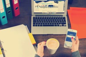 Facebook čelí dalšímu obvinění. Využívá své postavení na reklamním trhu?